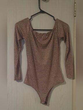 PrettyLittleThing Metallic Ribbed  Bodysuit – Rose Gold/Copper (UK 12/US 8/ M)